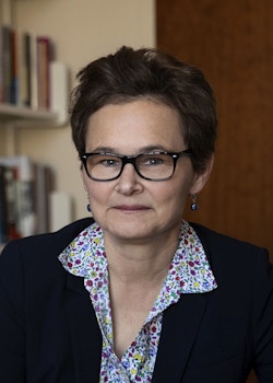 elizabeth varon head shot