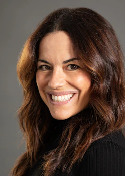 Natalia Mehlman Petrzela headshot