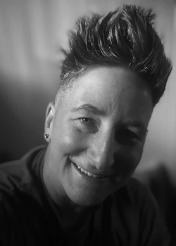 jen manion headshot