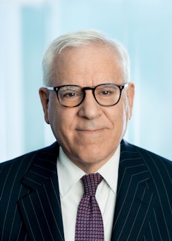 Head shot of David M. Rubenstein