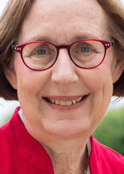 head shot of Nancy Foner