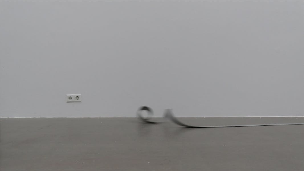 Stilla úr verkinu án titils eftir Loga Leó Gunnarsson frá árinu 2024.