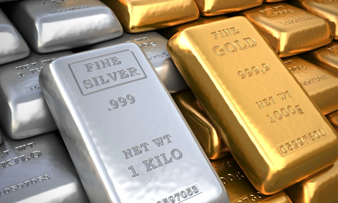 Precious Metals Decline After Treasury Yields Rise on US Debt Issuance