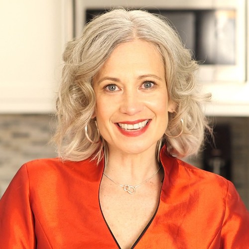 Elysabeth Alfano headshot