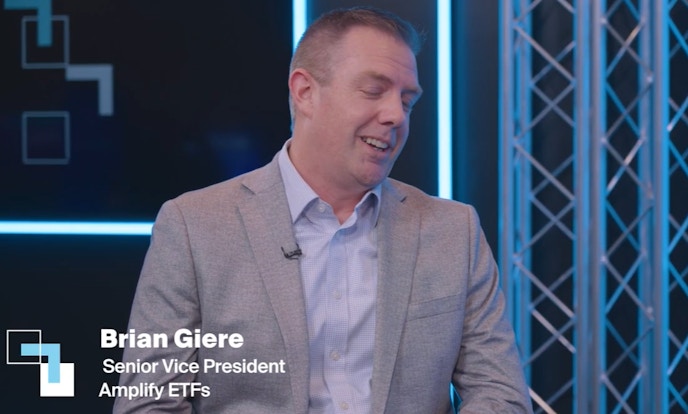 Brian Giere - Amplify