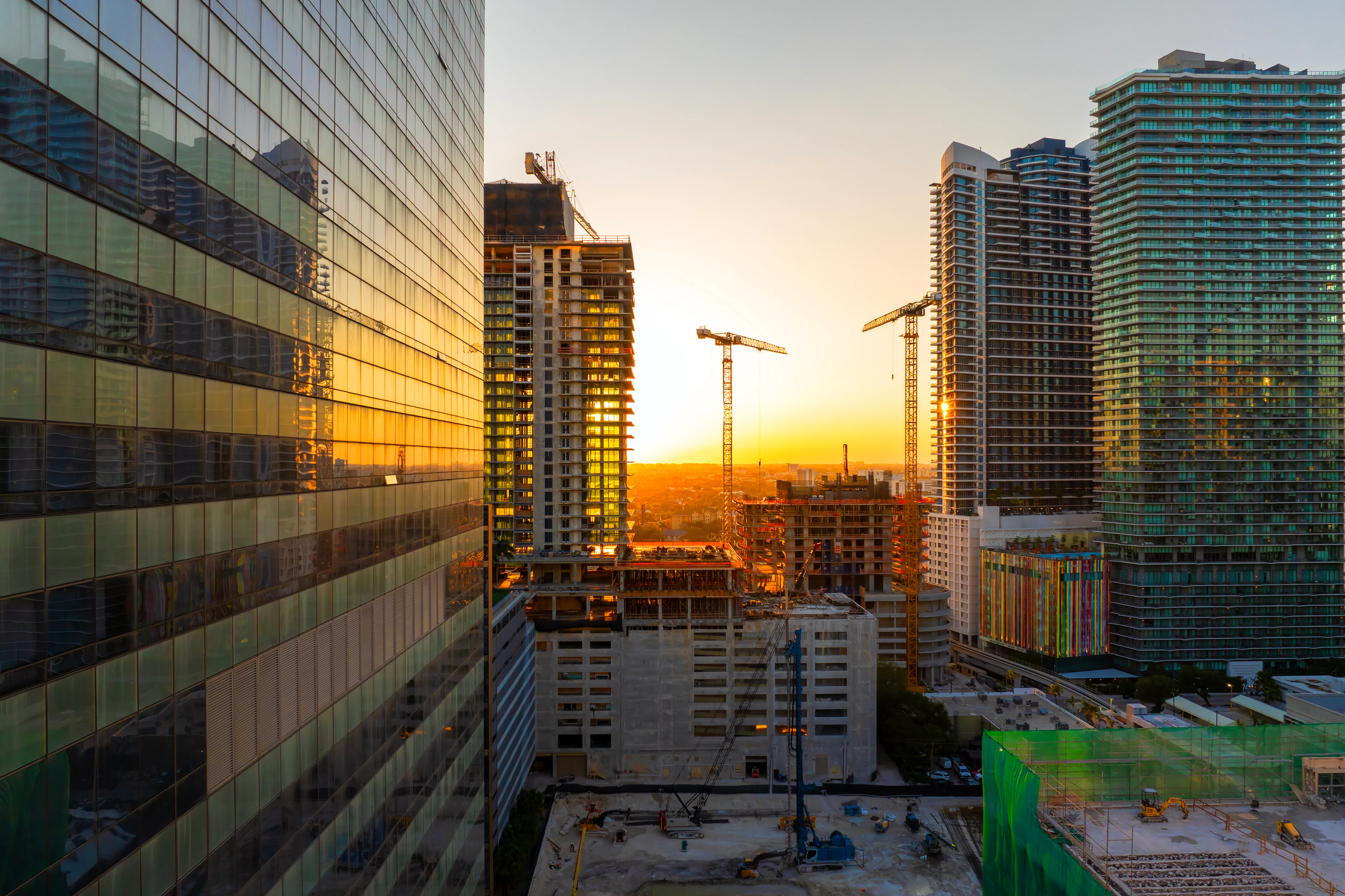 REITs Strike Back: Defying Rates, Riding the HALO Trade Into Recovery