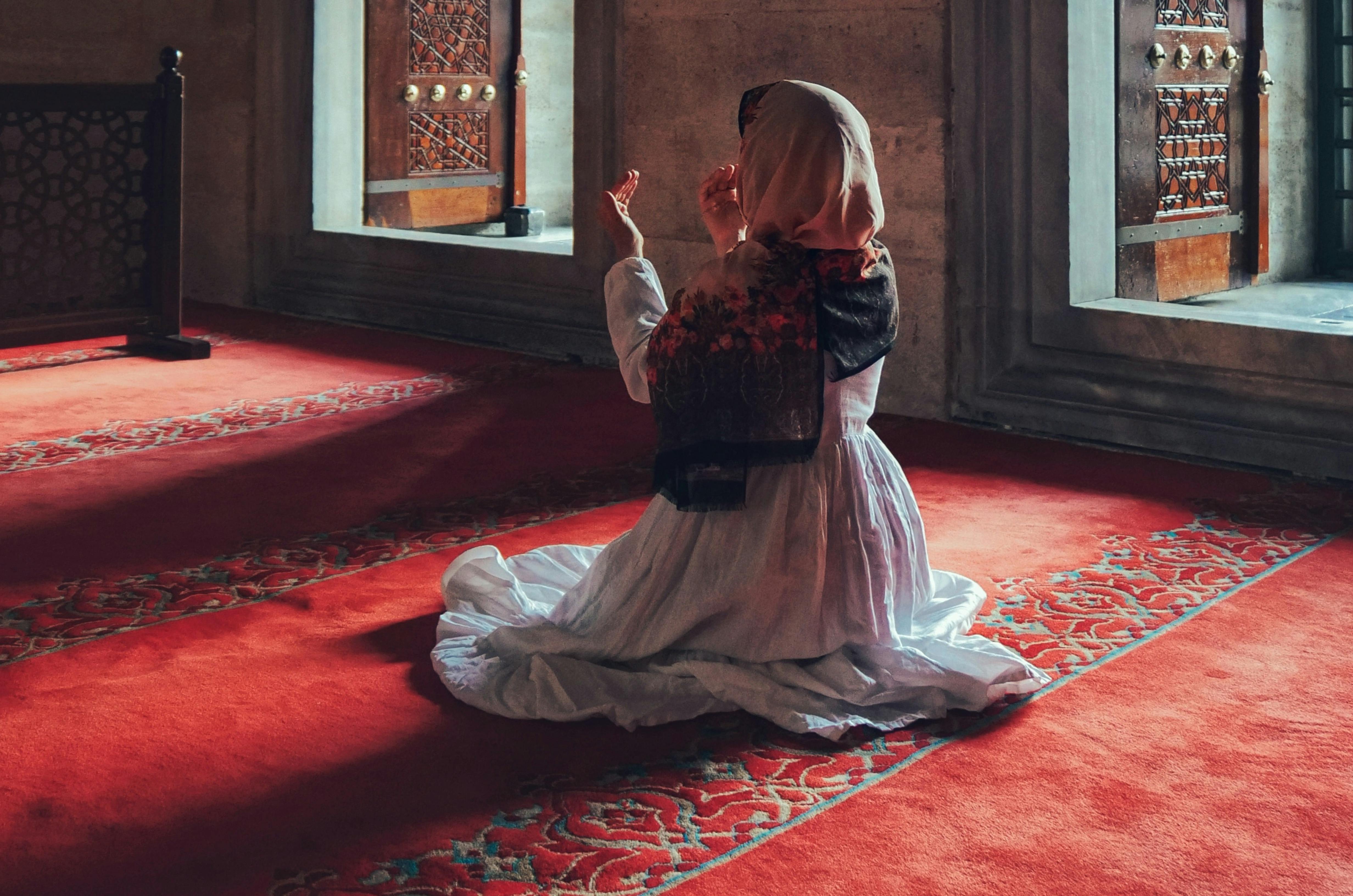 Yearning for Freedom: A Reverts Struggle to Practice Islam