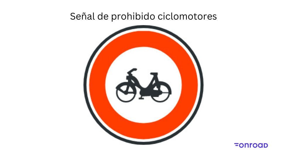 Señal de prohibida la entrada a ciclomotores
