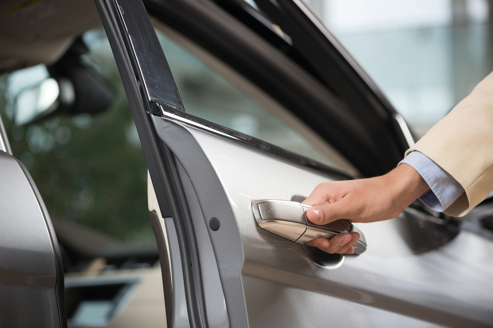 Abrir La Puerta De Un Coche Con Seguridad : Onroad