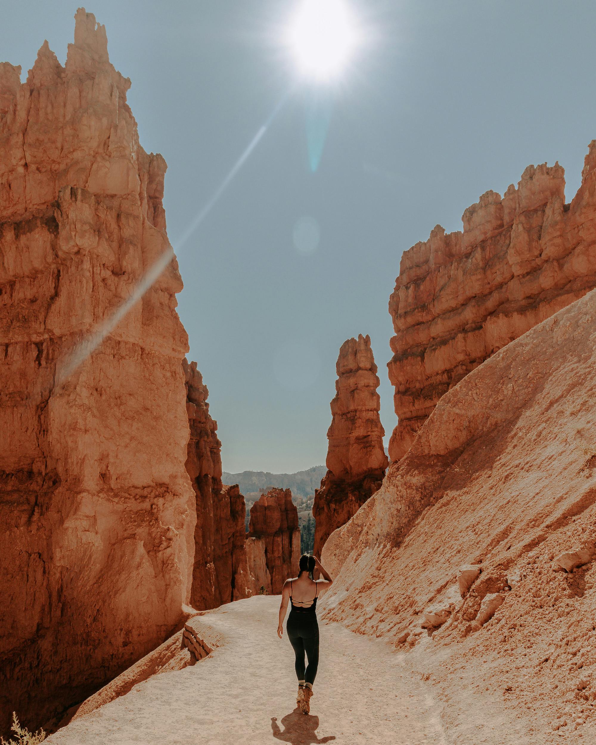 Woman hiking in Oboz hiking shoes in Bryce Canyon National Park.