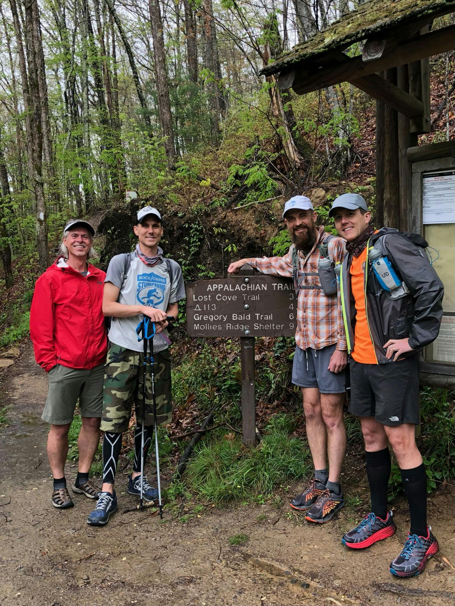 Oboz Trailblazer Buddy Teaster hiking with a group 