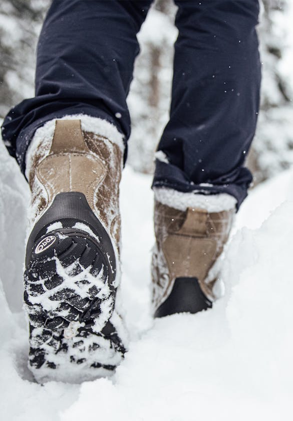 Oboz Bridger Insulated footwear hiking through the snow