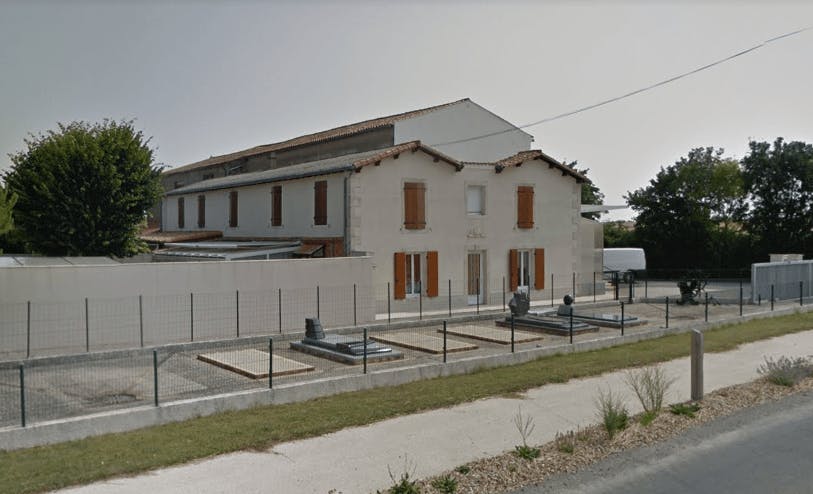 Photographie de la Pompes Funèbres Bremand à Saint-Hilaire-la-Palud