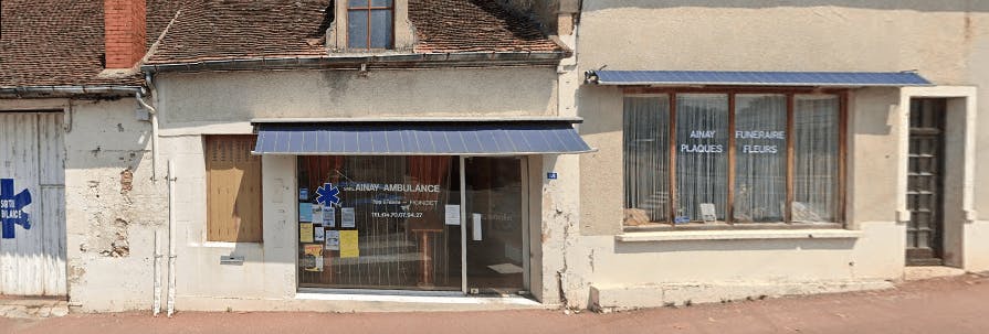 Photographie de L'Ainay Funéraire d'Ainay-le-Château