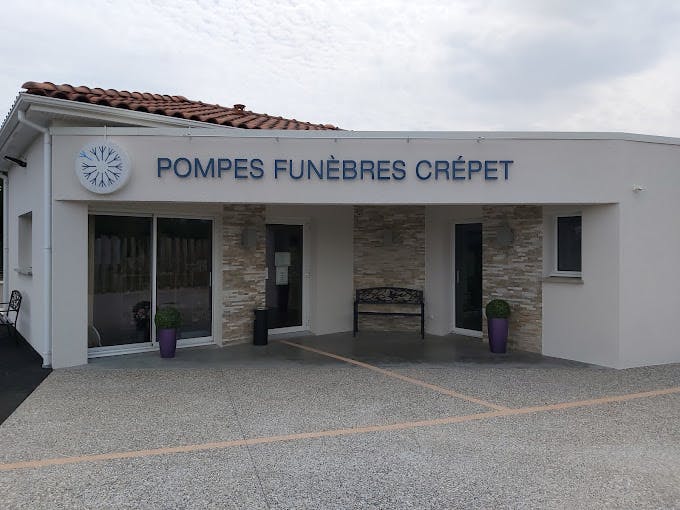 Photographie de la Pompes Funèbres et Marbrerie CRÉPET de Sainte-Agathe-la-Bouteresse
