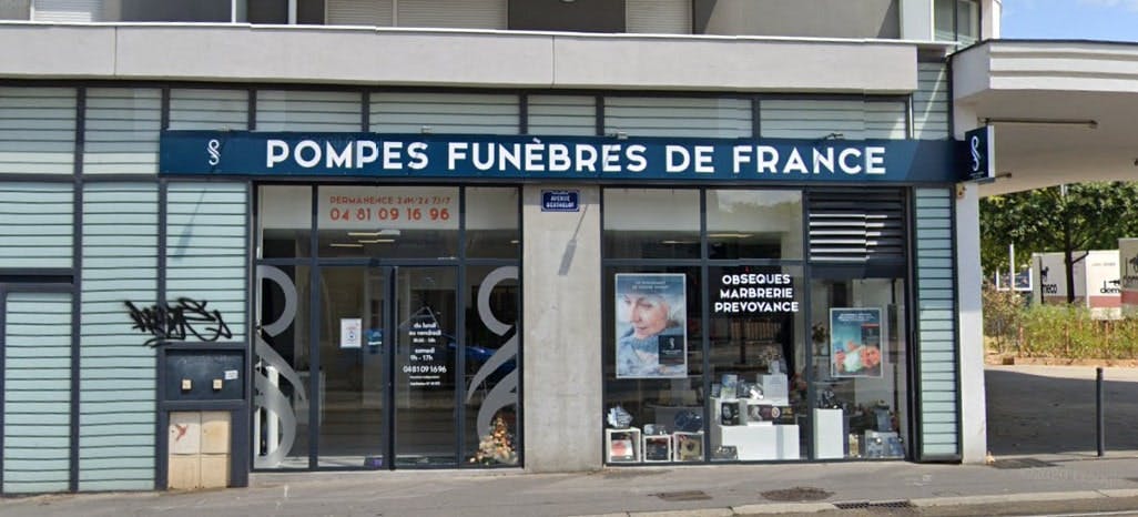 Photographie de la Pompe Funèbre de France