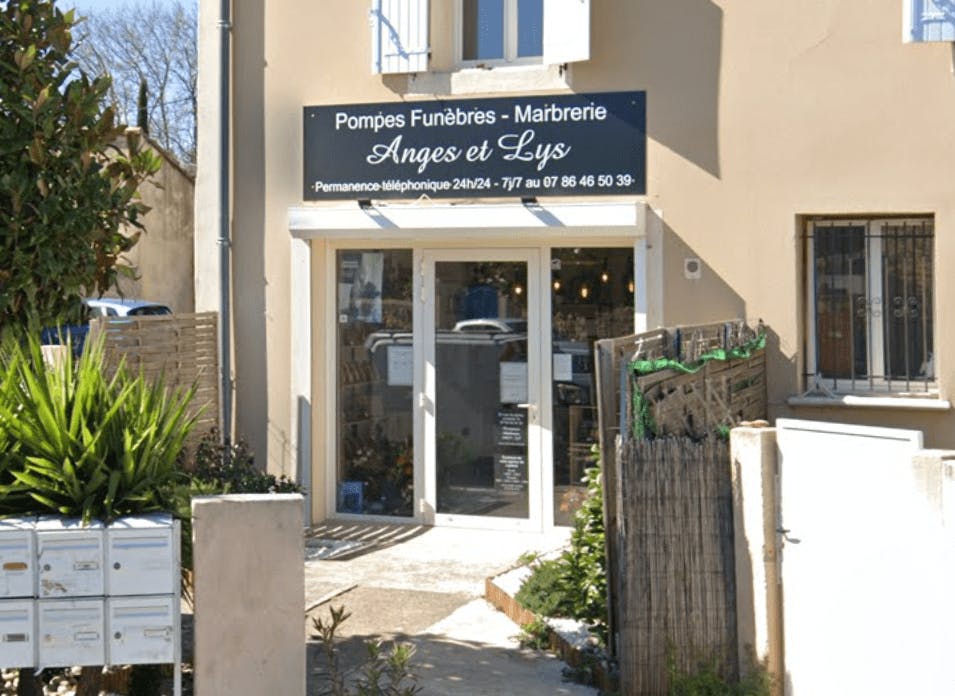 Photo de Pompes Funèbres Marbrerie Anges et Lys à Lapalud