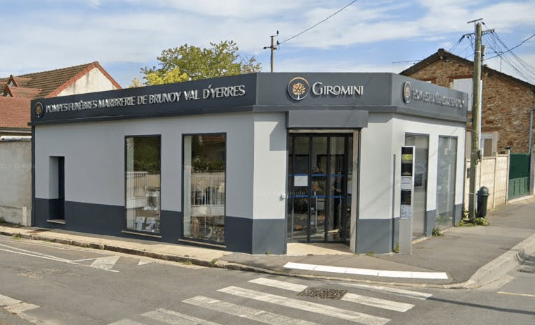 Photo de Pompes Funèbres Marbrerie Giromini à Brunoy