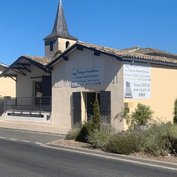 Photo de Pompes Funèbres Les Vignes Saint-Emilion à Saint-Pey-d'Armens