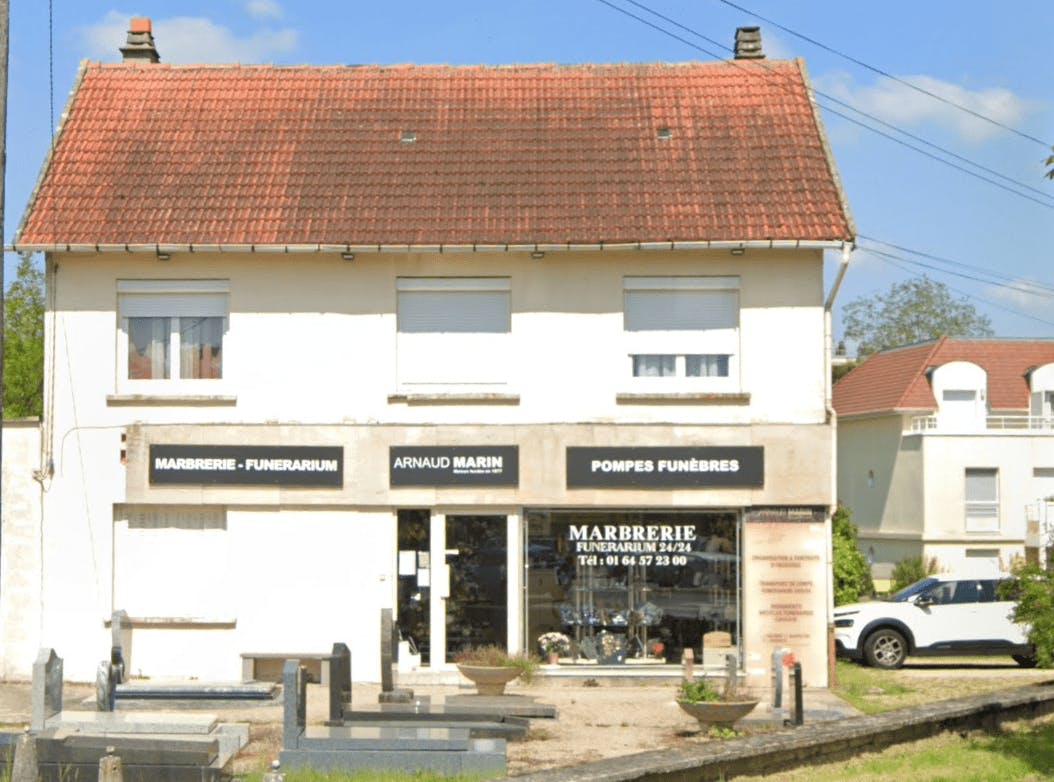 Photo de Pompes Funèbres Marbrerie Arnaud Marin à Mennecy