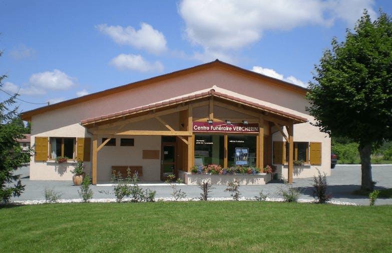 Photographie de la Pompes Funèbres Ainan Funéraire
 à Saint-Geoire-en-Valdaine