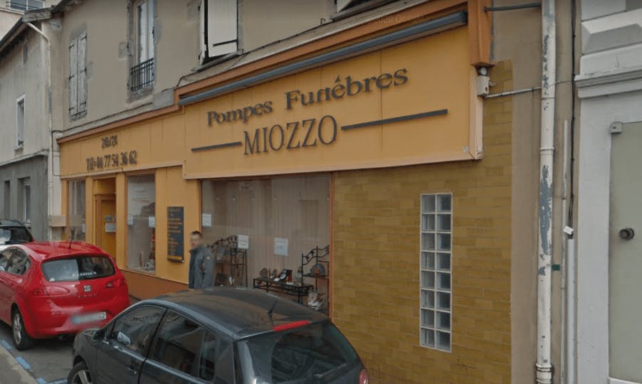 Photographie de la Pompes Funèbres Miozzo à Chazelles-sur-Lyon