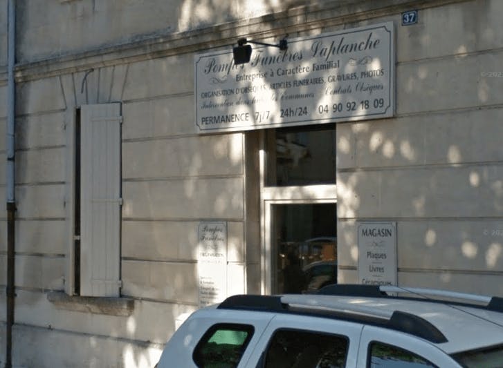 Photographie de la Pompes Funèbres LAPLANCHE de Saint-Rémy-de-Provence