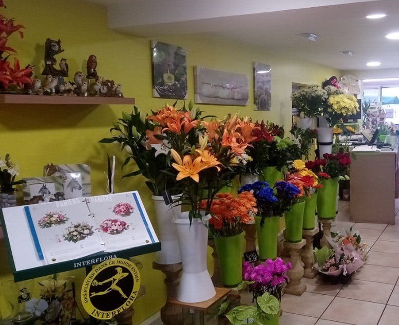 Photographies des Pompes Funèbres Marcelle Fleurs à 
 Port-Saint-Louis-du-Rhône