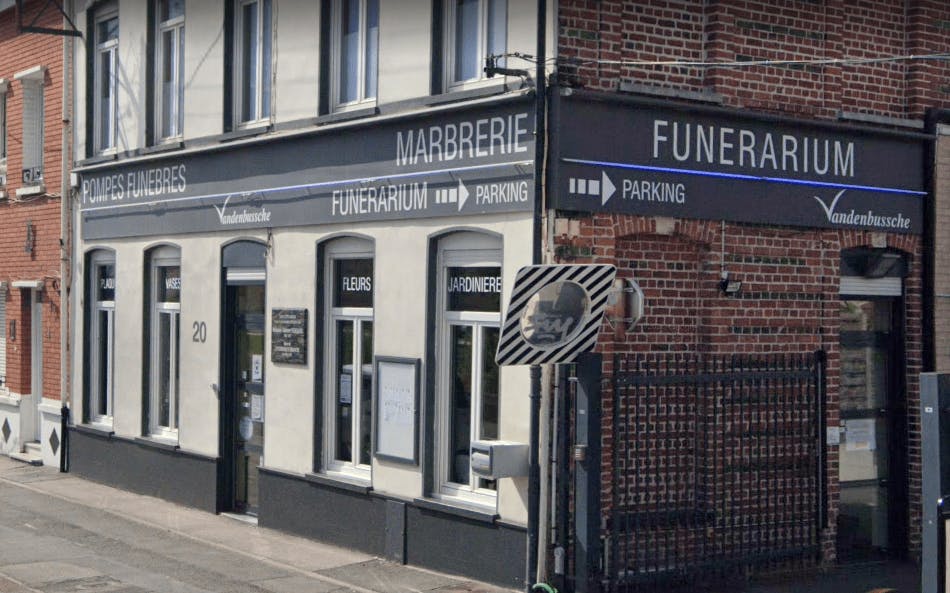 Photographie Pompes funèbres et Marbrerie Vandenbussche ( Route de Bergues) de Coudekerque-Branche