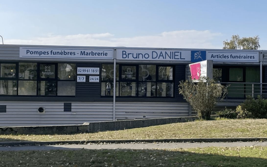 Photographie de la Pompes Funèbres Marbrerie Daniel-Priour de Montauban-de-Bretagne