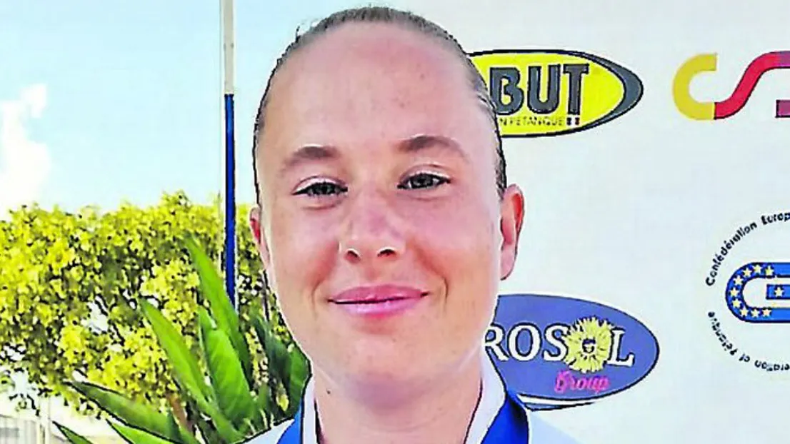 Photo portrait de Camille Agrinier, joueuse de pétanque de la Team Obut