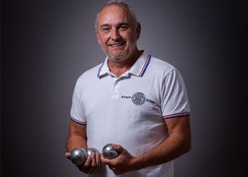 Un éducateur, fondateur des stages