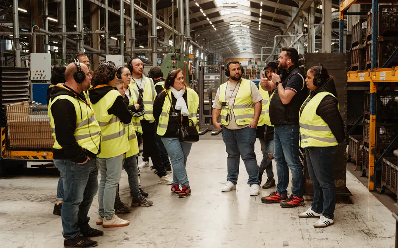 Visite de l’usine Obut avec la Team Obut et découverte de la fabrication des boules de pétanque