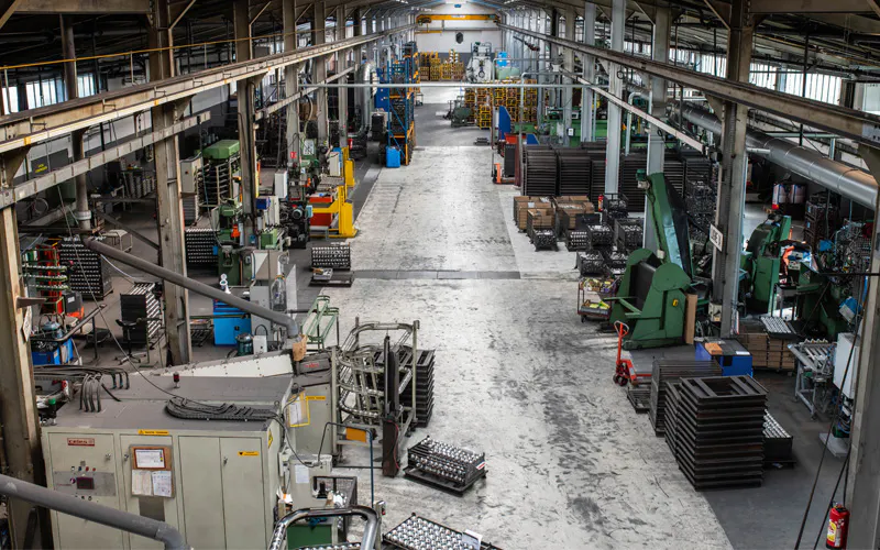 Vue de l'atelier Obut à Saint-Bonnet-le-Château dans la Loire - France