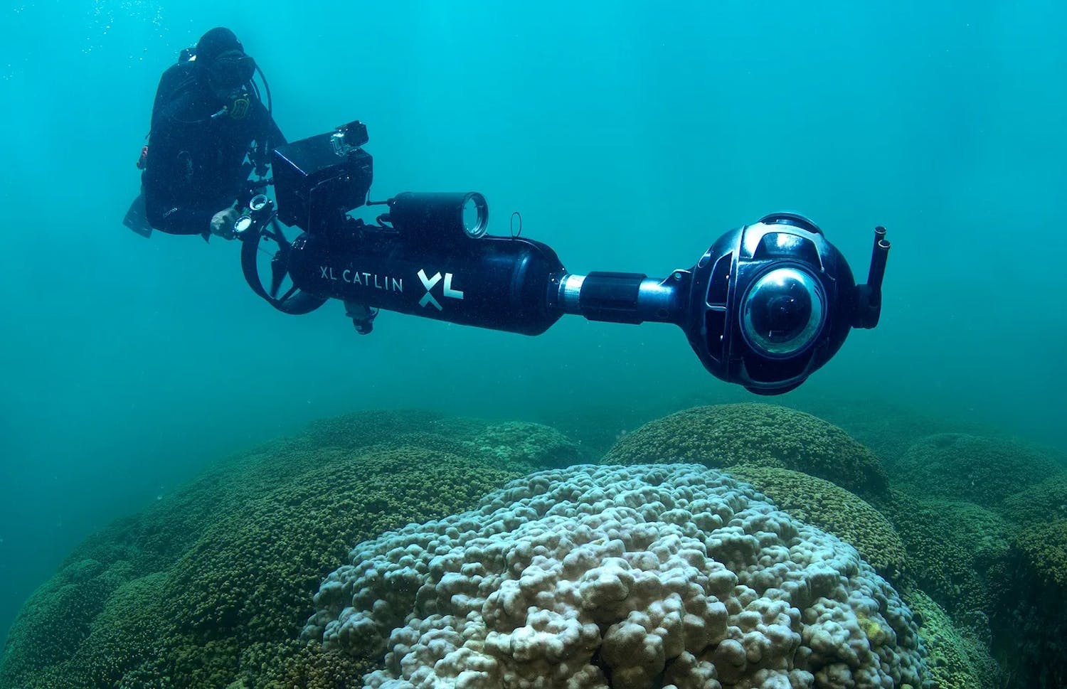 The survey team using the SVII camera system in Hawaii, November 2015 — The Ocean Agency / XL Catlin Seaview Survey
