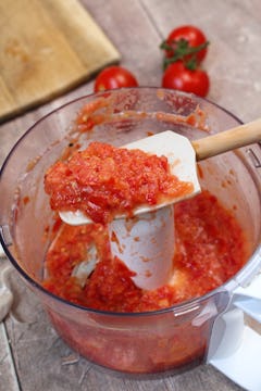 image of tomato topping