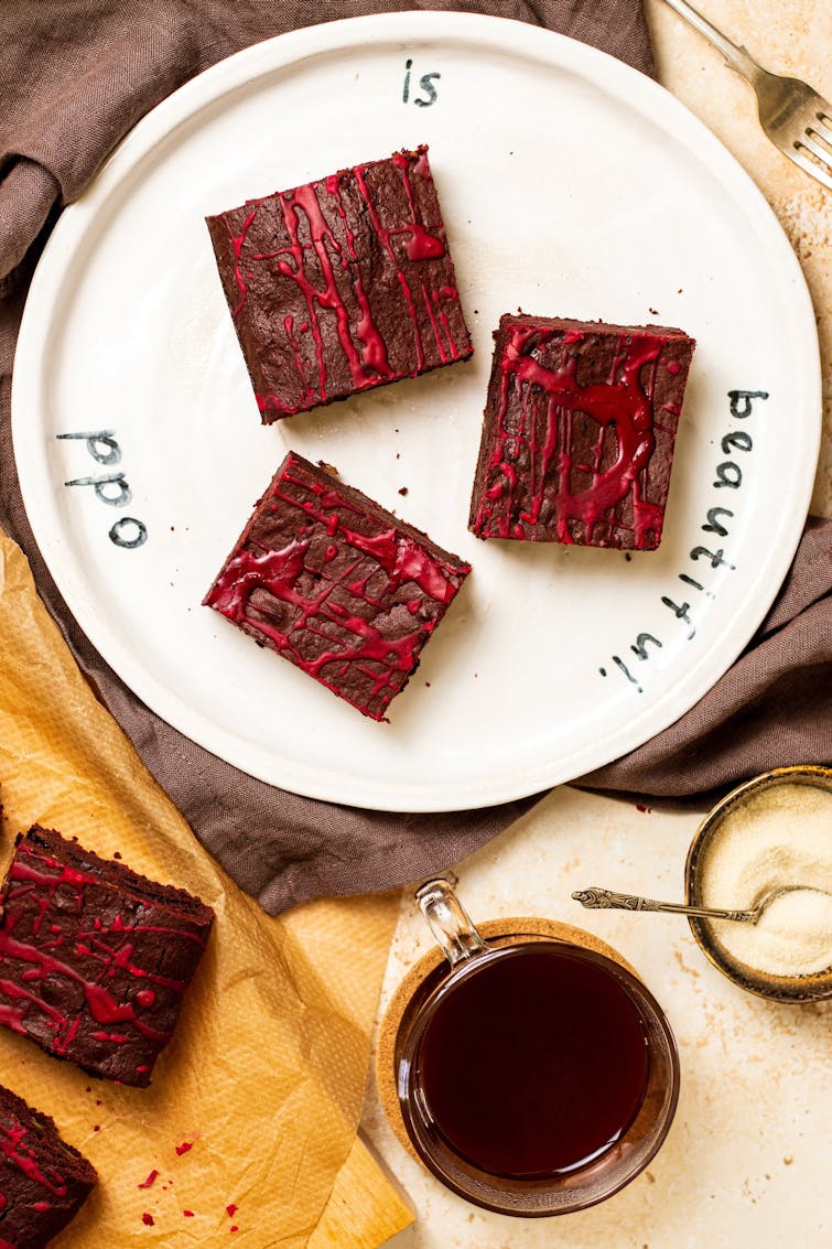 3 pieces of beetroot brownie