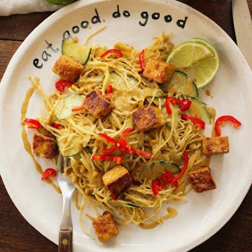 Crispy Tofu & Cabbage Satay Salad