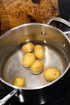 potatoes in saucepan 