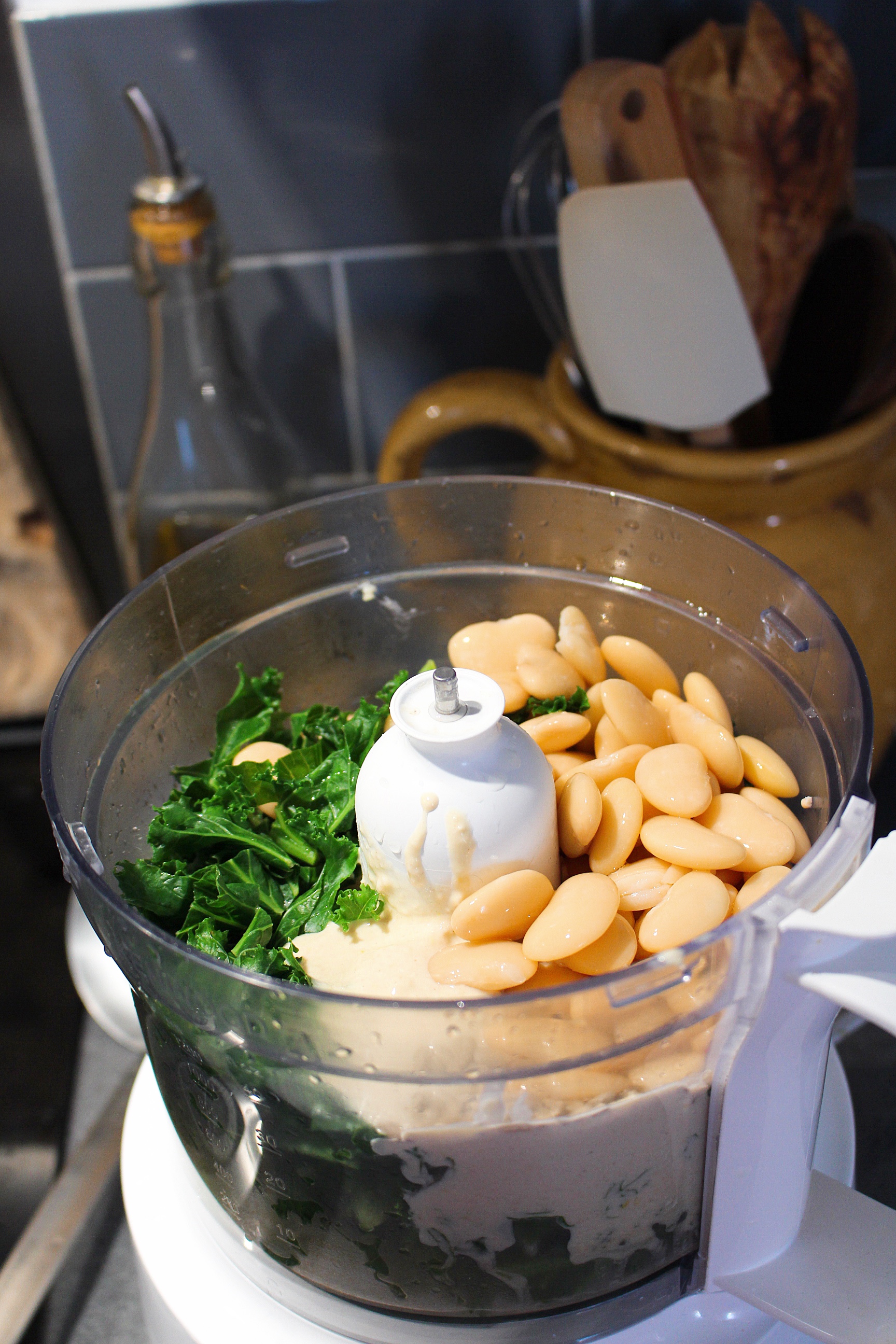 Creamy Kale White Bean Dip Oddbox