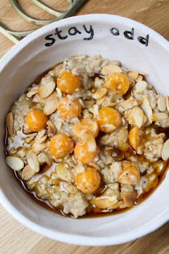porridge in oddbox bowl 