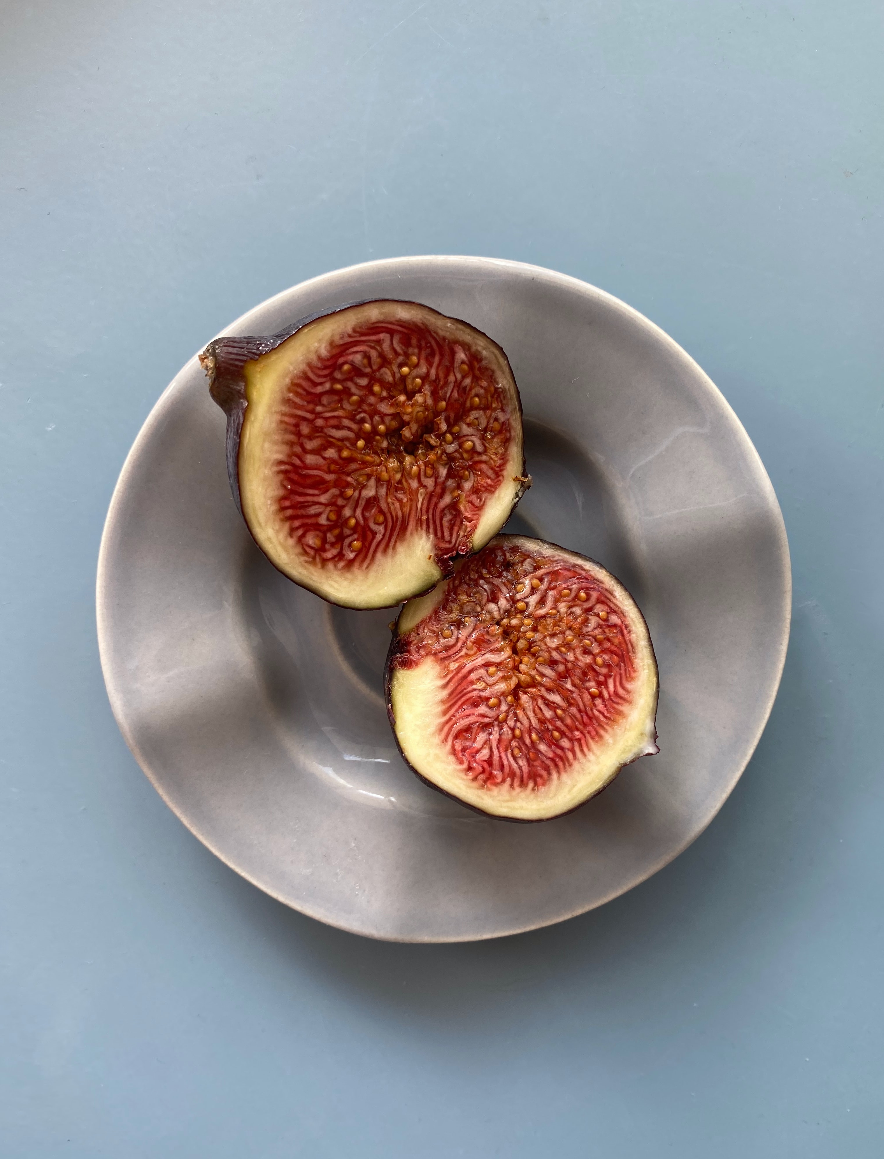 Bowl of outlet figs