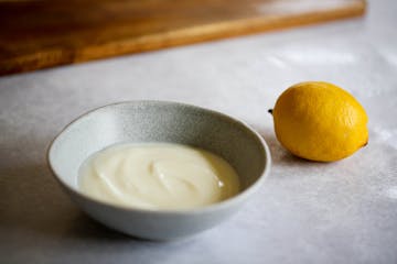 image of lemon and yogurt dressing