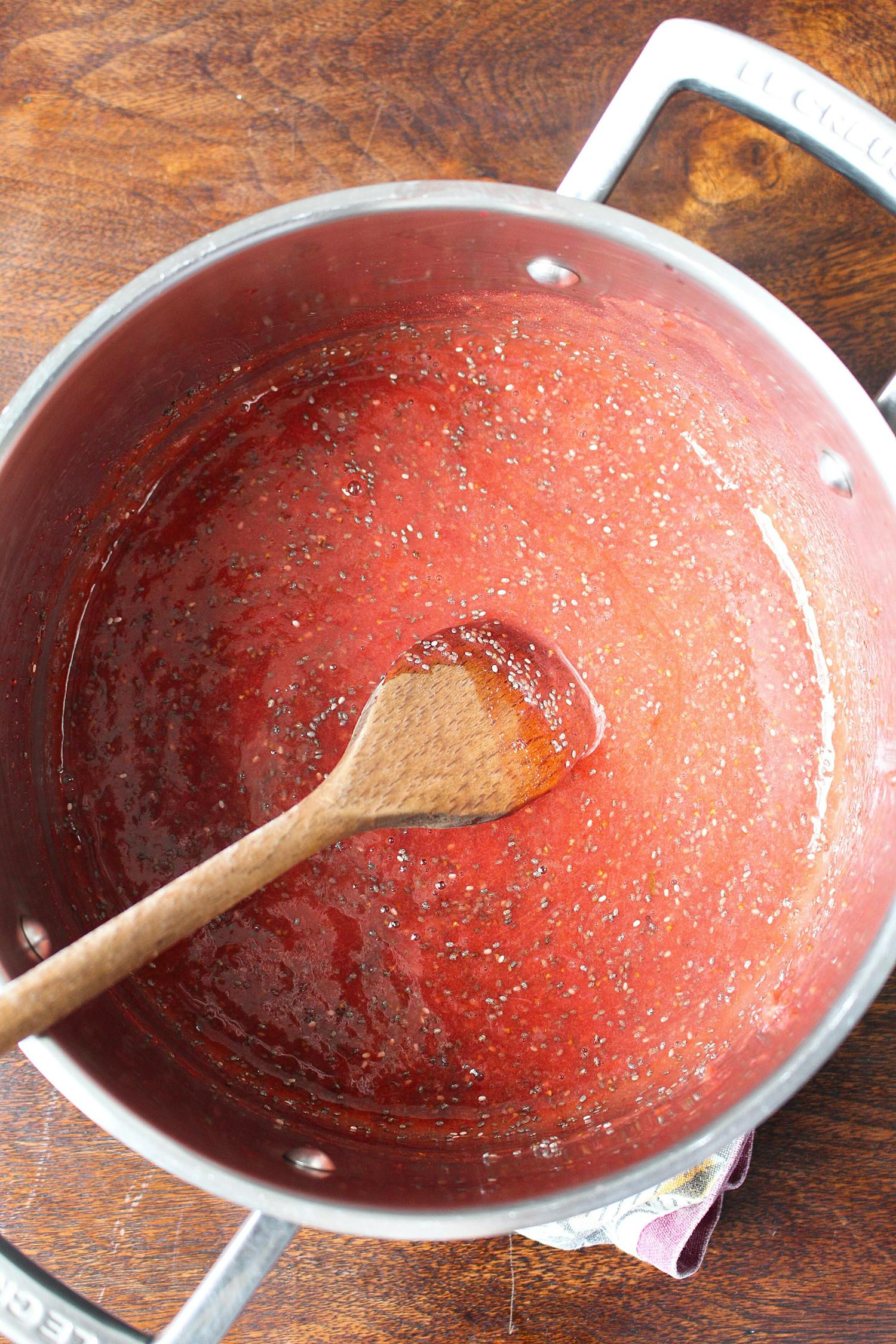 How to sterilise jars for jams and pickling