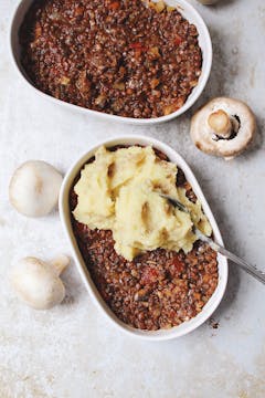 In a oven dish, layer of mushroom mixture and potato pure to be layered