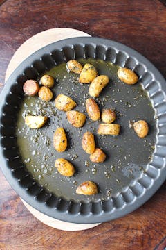 Potatoes cooked in tray