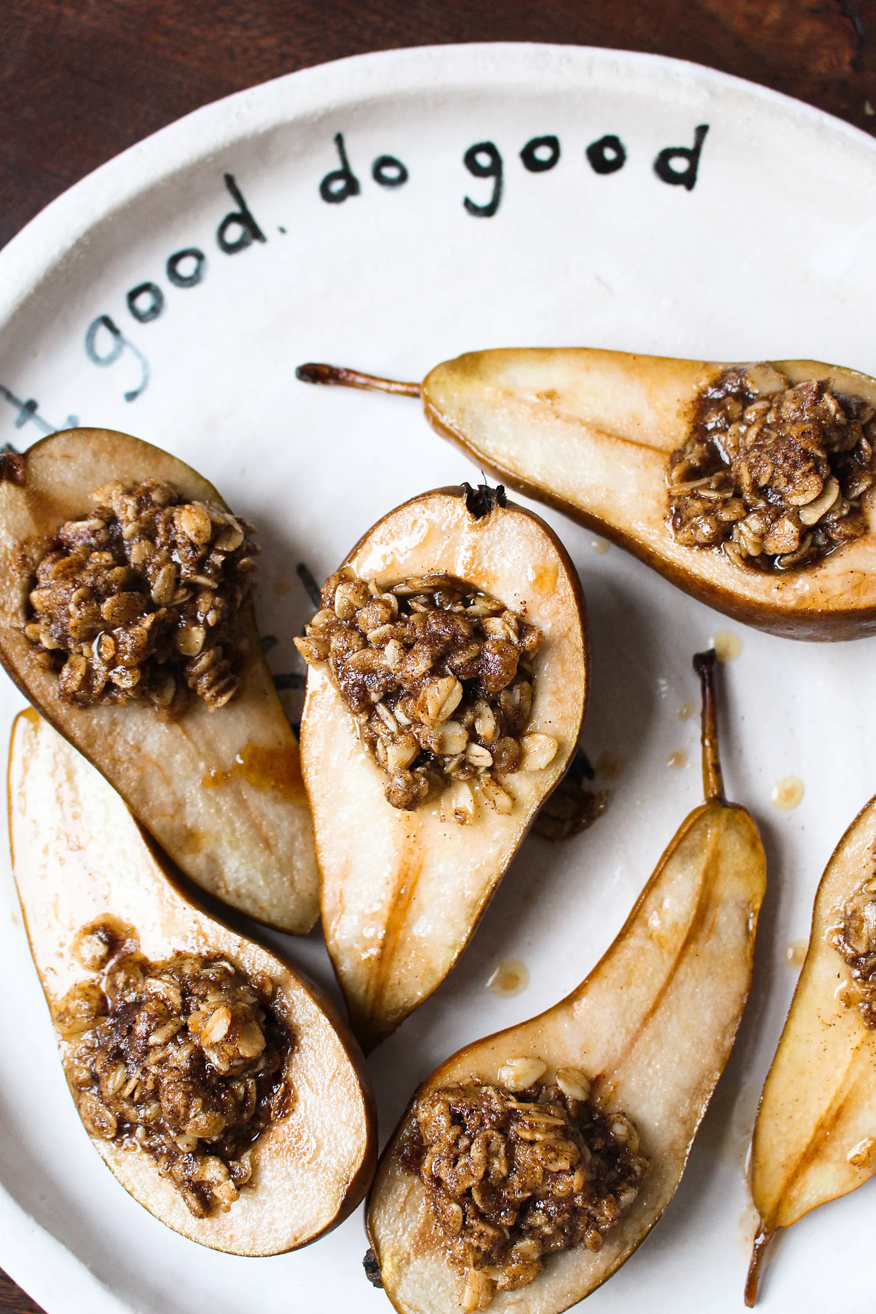 Roasted Pears Stuffed With Cinnamon Oat Crumble