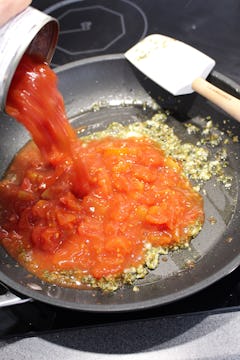 image of tomato sauce