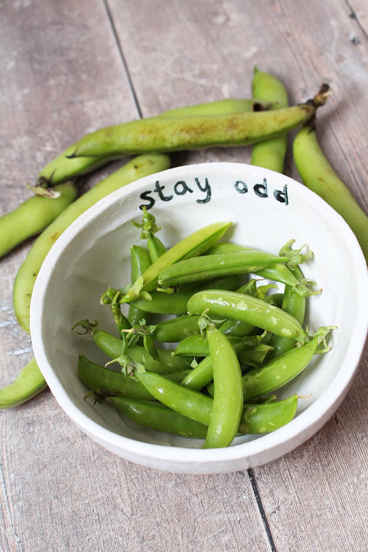 bowl with sugar snap peas