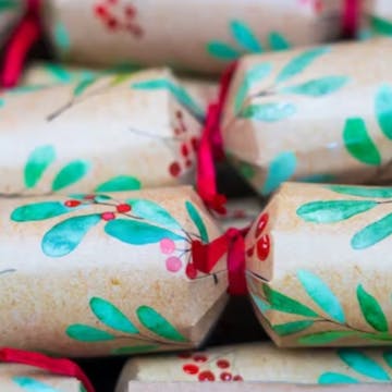 homemade christmas cracker with mistletoe print
